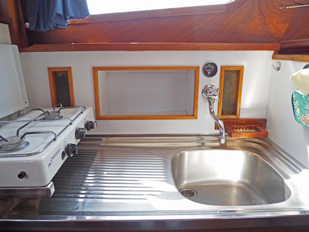 Fore ship, Accommodation